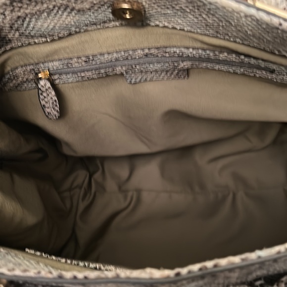 G.I.L.I. Leather Reptile Pattern Medium Satchel/Tote - Picture 13 of 16